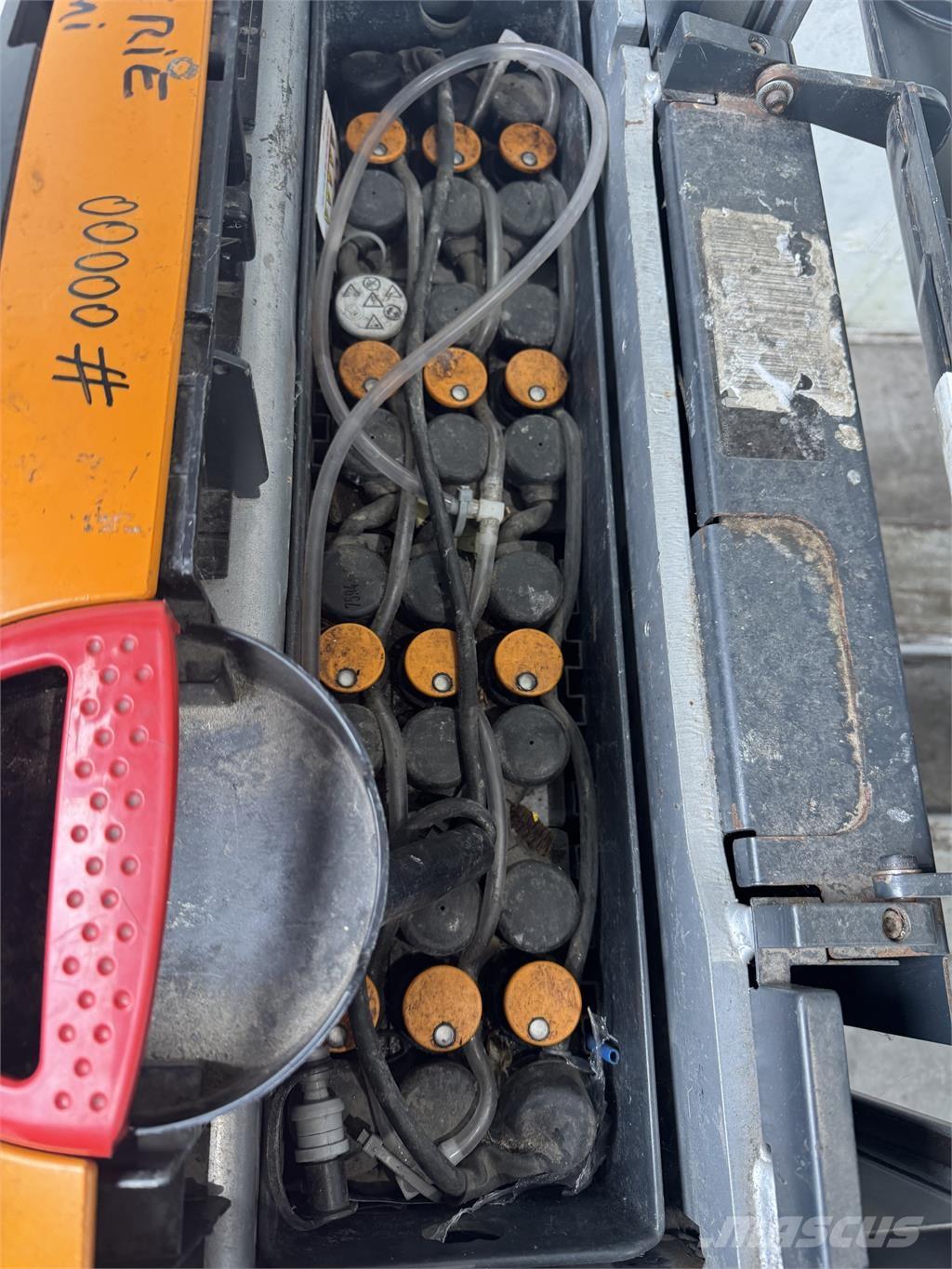 Still EXU-H18 ウォーキンフォークリフト