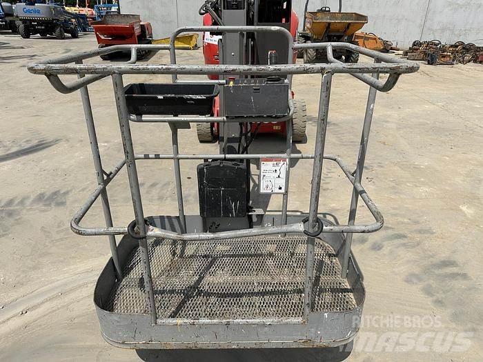 Manitou 150AETJ-C ブームリフト　屈伸型