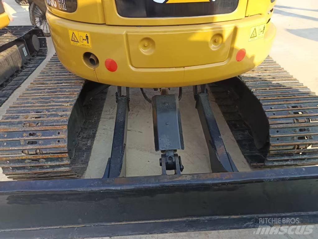 CAT 305 C CR ミニ油圧ショベル 7t以下（ミニユンボ・ミニディガー）