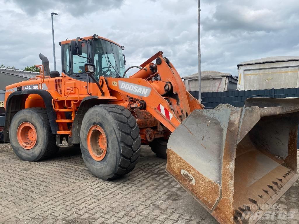 Doosan DL 350-3 ホイールローダー・タイヤショベル