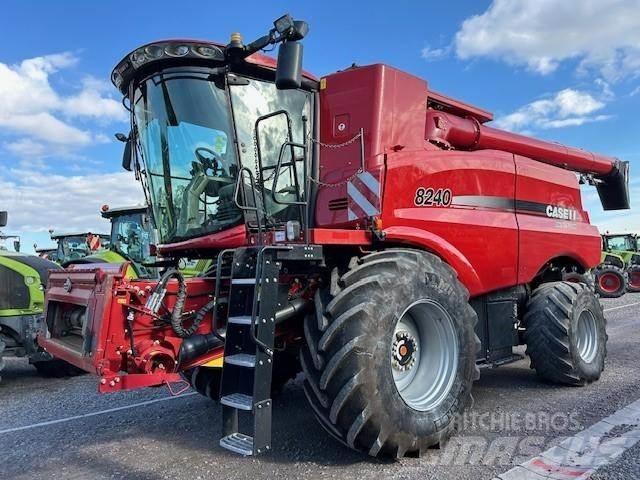 Case IH AF 8240 コンバイン