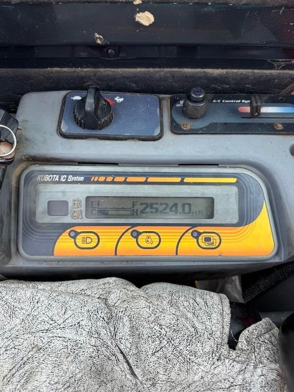 Kubota U50-3 ミニ油圧ショベル 7t以下（ミニユンボ・ミニディガー）