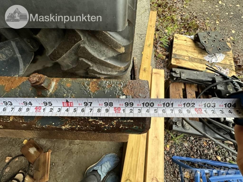 Komatsu PW 148-8 ホイール式油圧ショベル（パワーショベル・ユンボ・バックホー）