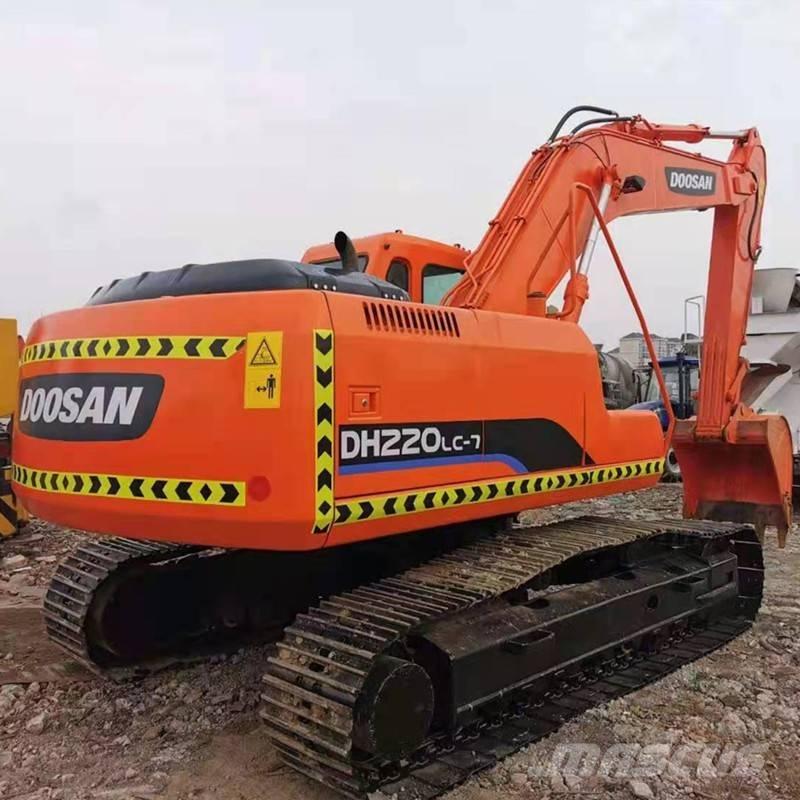 Doosan DH 220 LC-7 大型油圧ショベル12t以上（パワーショベル・ユンボ）