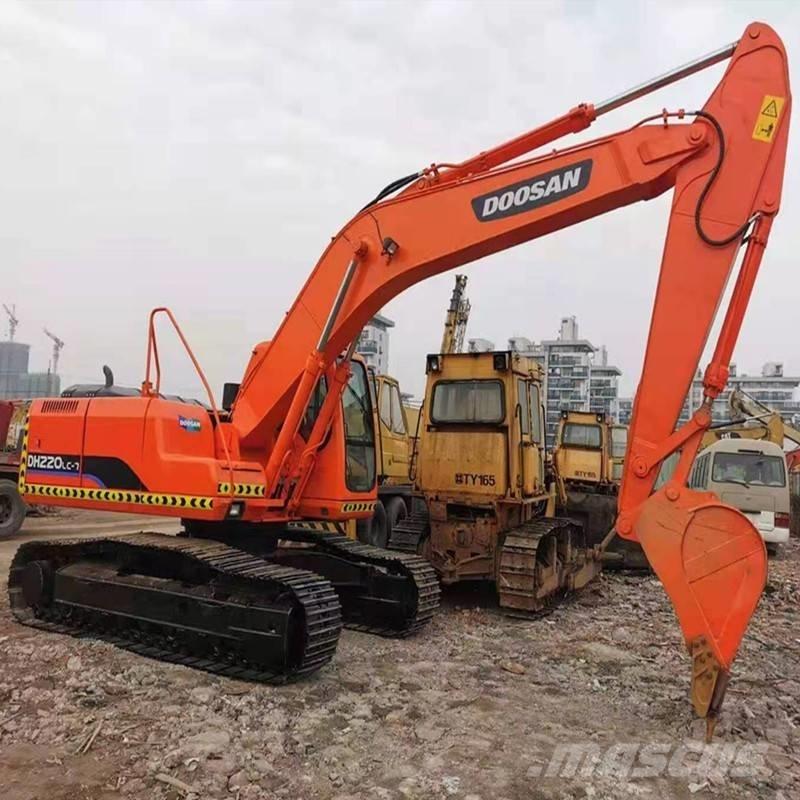 Doosan DH 220 LC-7 大型油圧ショベル12t以上（パワーショベル・ユンボ）