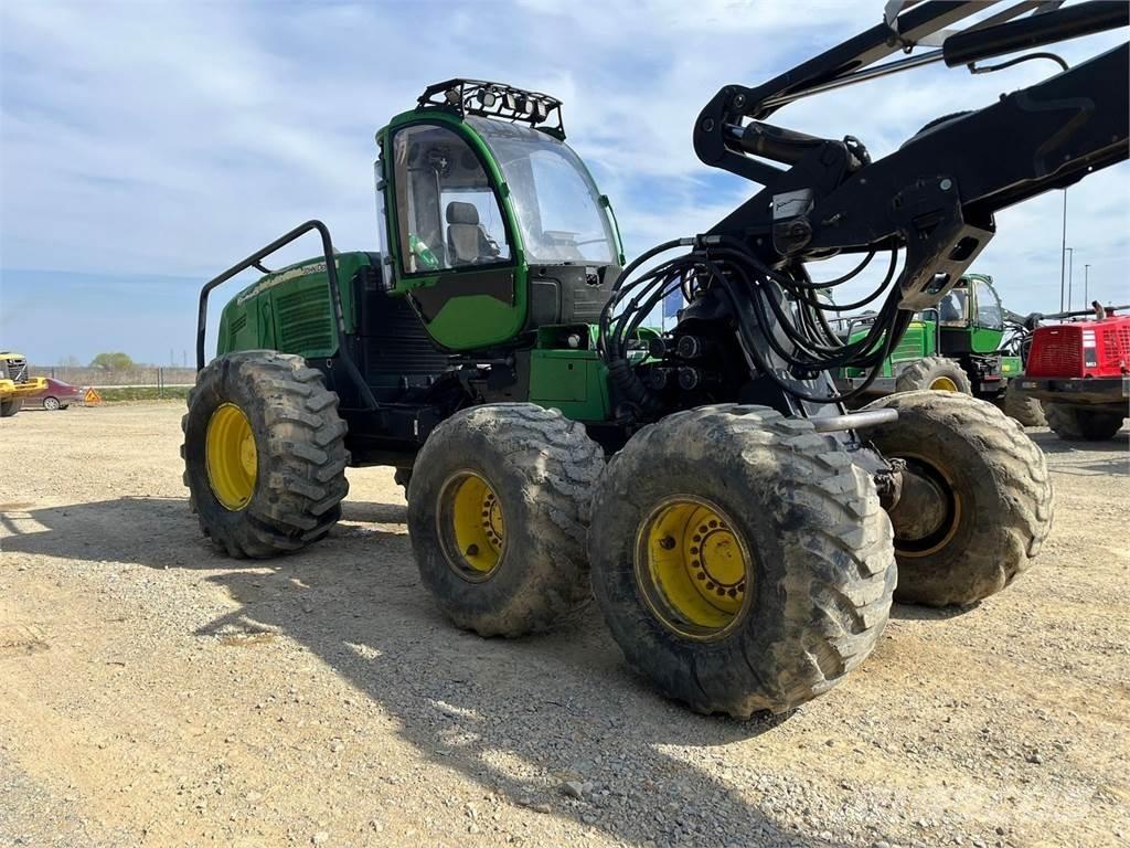 John Deere 1470E ハーベスター