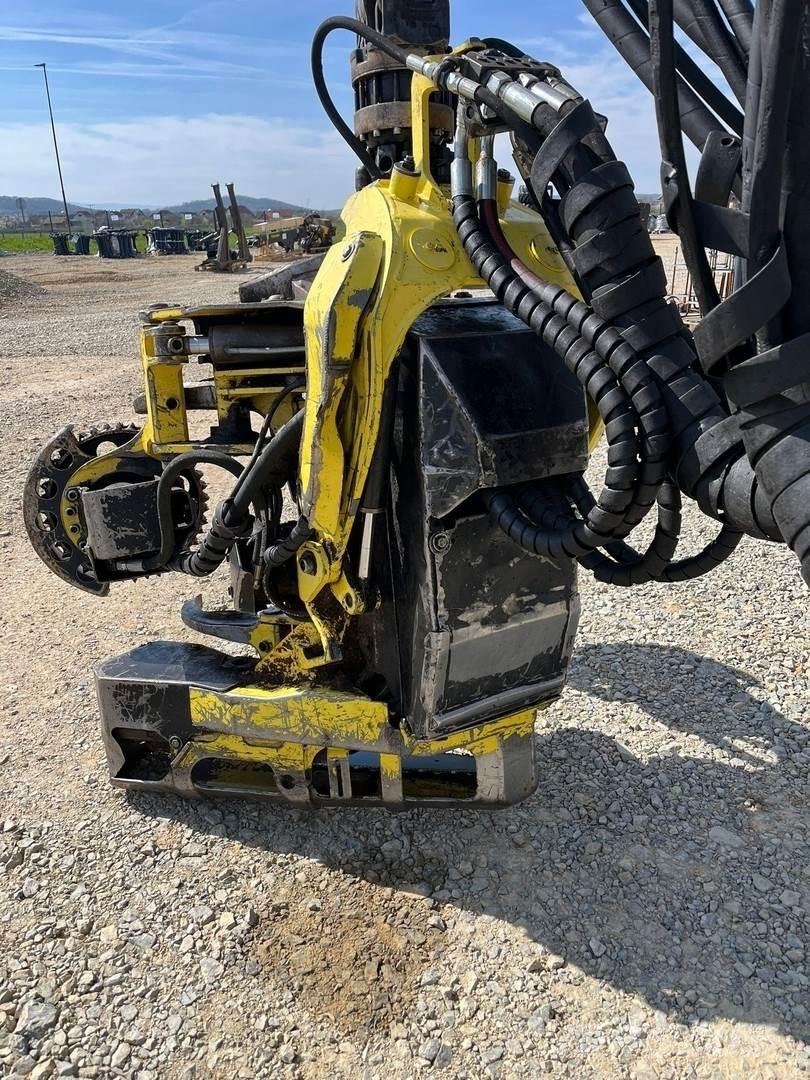 John Deere 1470E ハーベスター