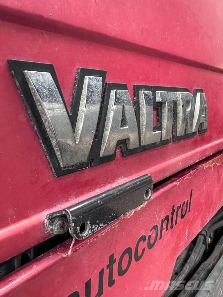 Valtra 900 トラクター