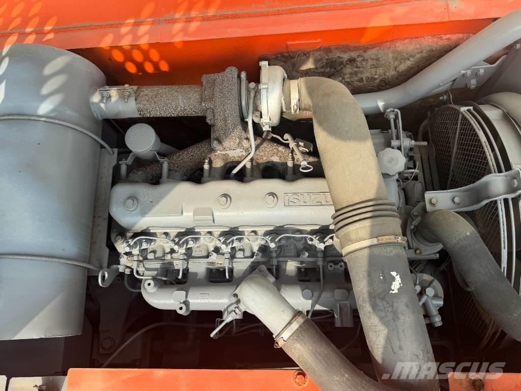Hitachi ZX 240 大型油圧ショベル12t以上（パワーショベル・ユンボ）