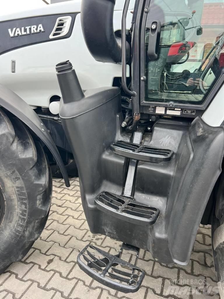 Valtra T 202 Versu トラクター