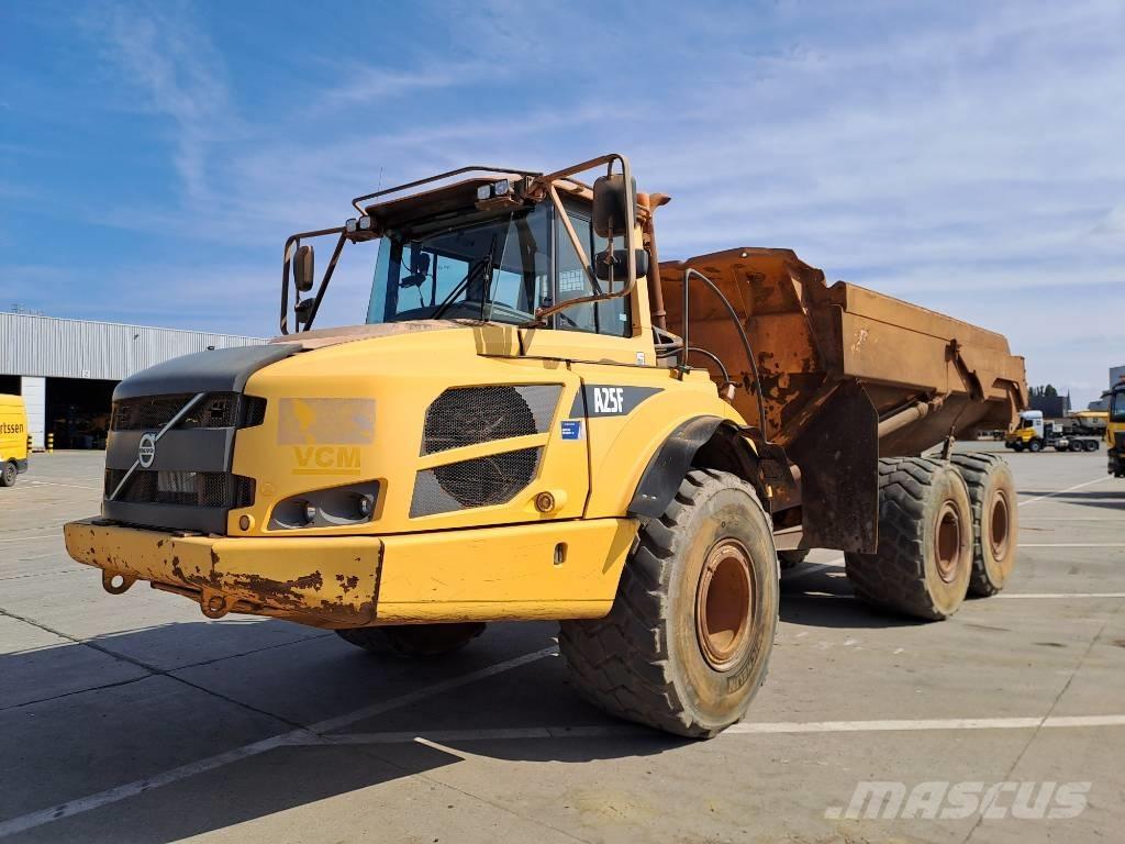 Volvo A25F アーティキュレート式ダンプトラック