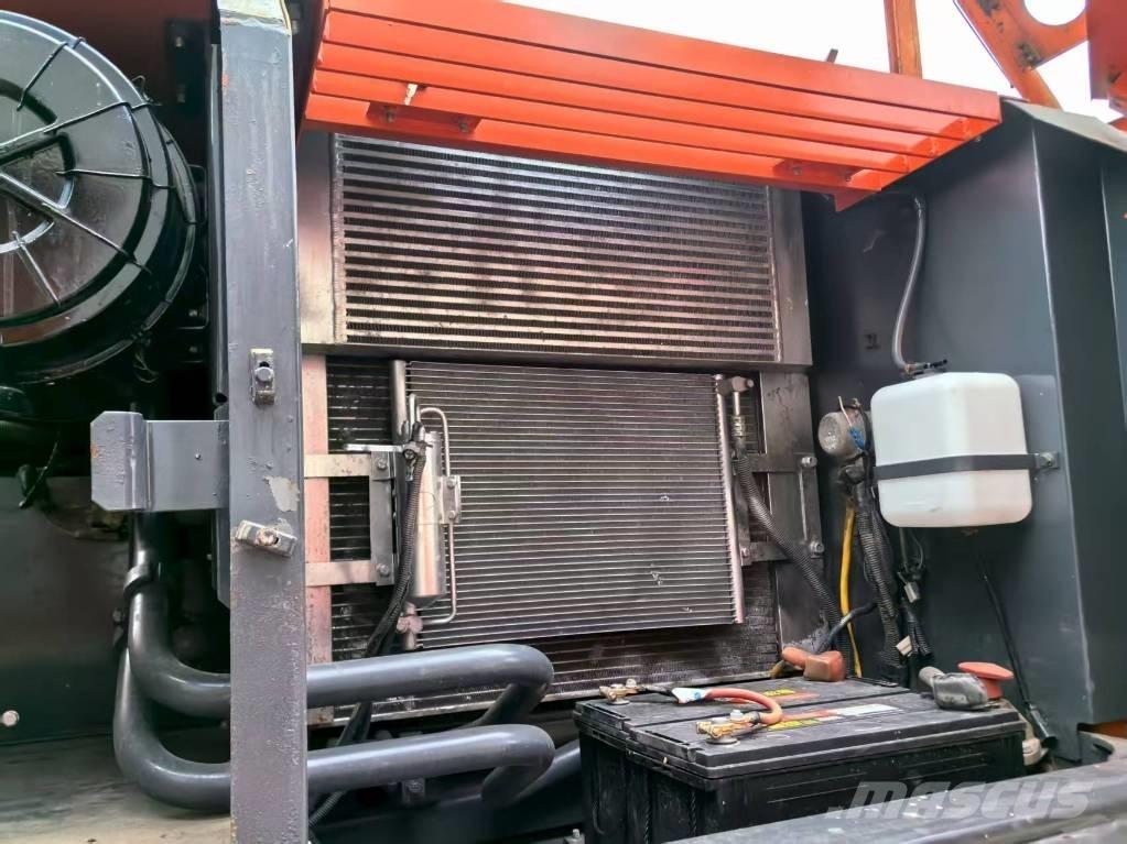 Hitachi ZX 240 HG 大型油圧ショベル12t以上（パワーショベル・ユンボ）