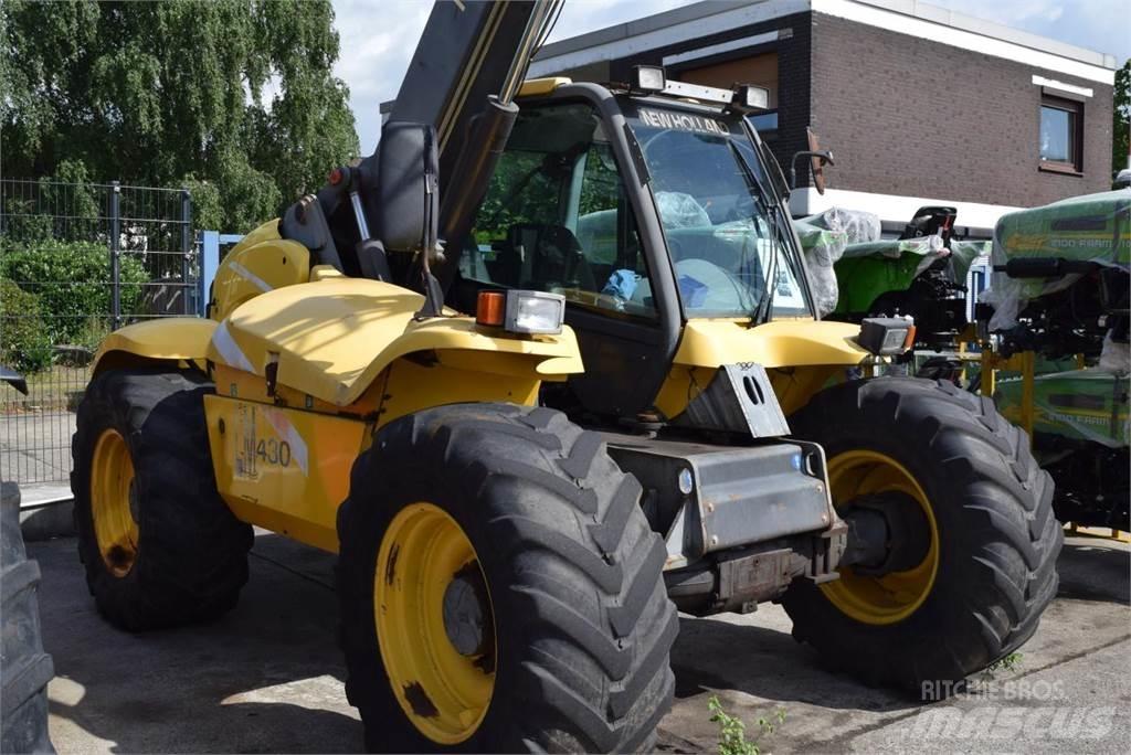 New Holland LM 430 ブームリフト　直伸型
