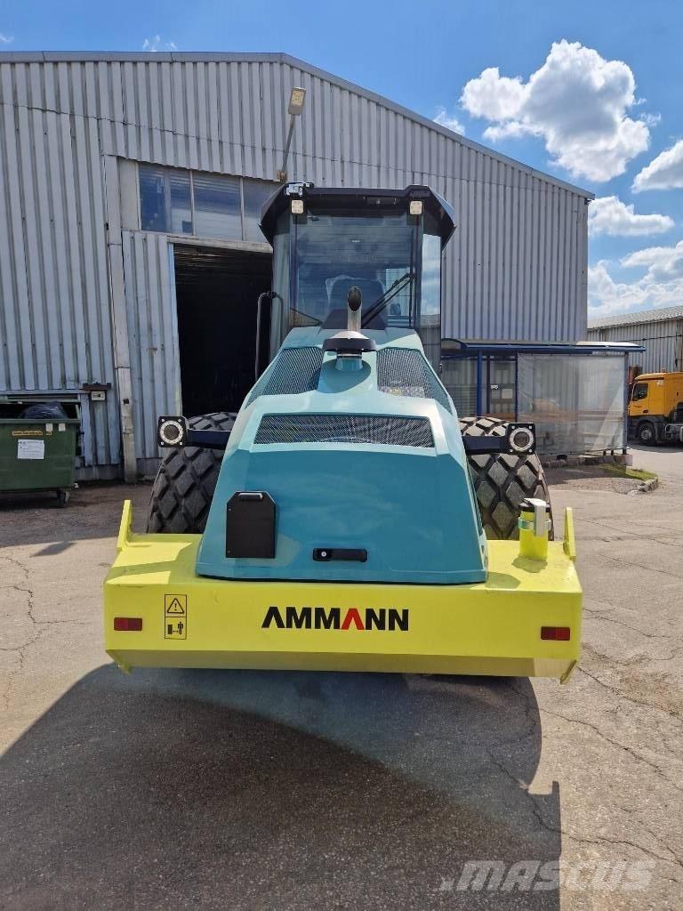 Ammann ARS 130 振動ローラ