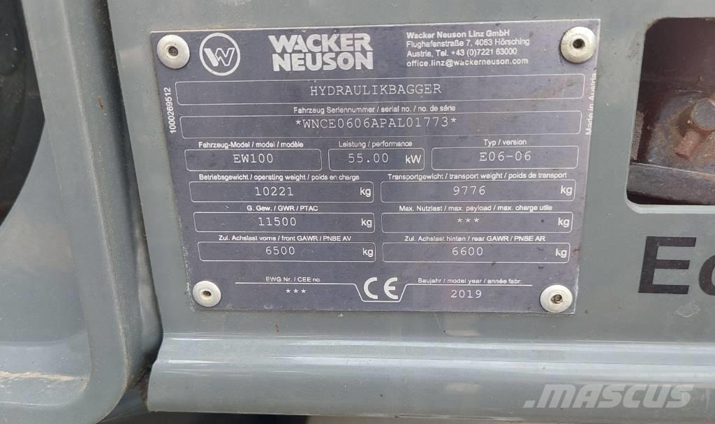 Wacker Neuson EW100 ホイール式油圧ショベル（パワーショベル・ユンボ・バックホー）