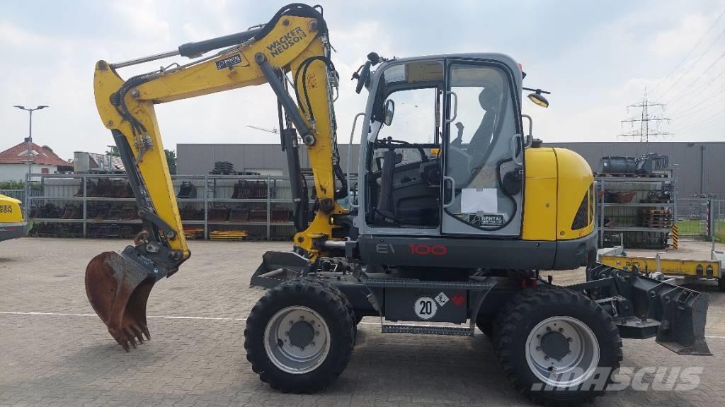 Wacker Neuson EW100 ホイール式油圧ショベル（パワーショベル・ユンボ・バックホー）