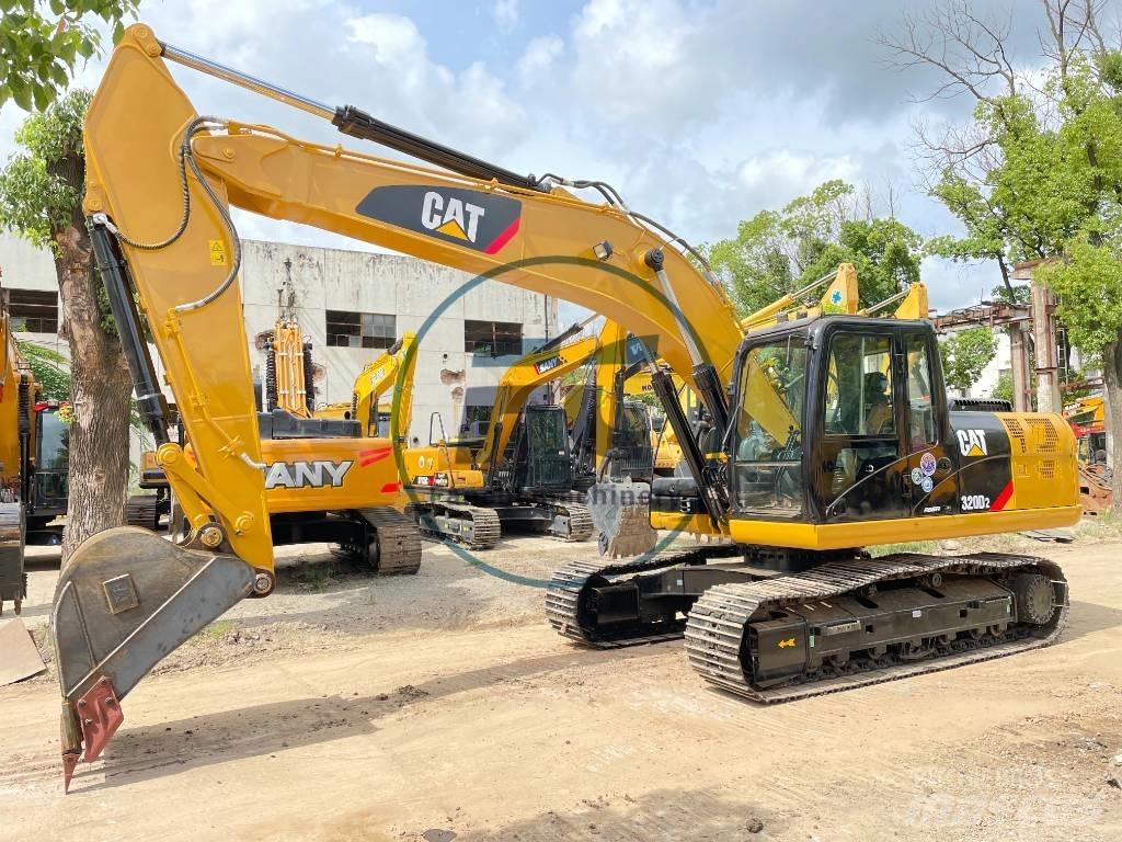CAT 320 D 2 中型油圧ショベル 7ｔ-12ｔ（ユンボ・パワーショベル・バックホー）