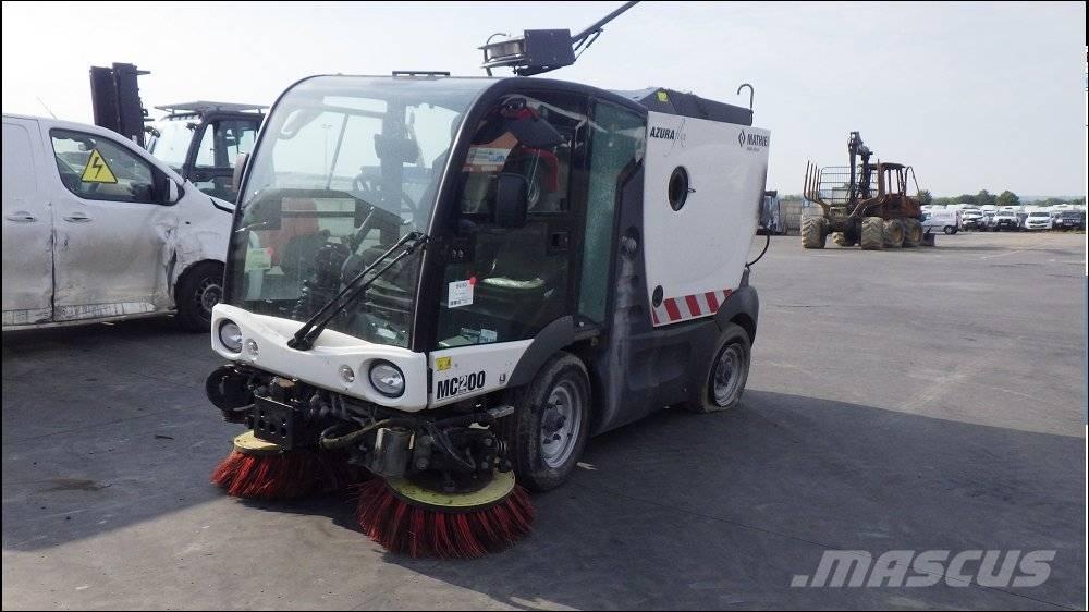 Ravo Azura Flex 路面清掃機