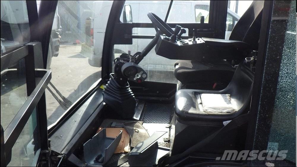 Ravo Azura Flex 路面清掃機