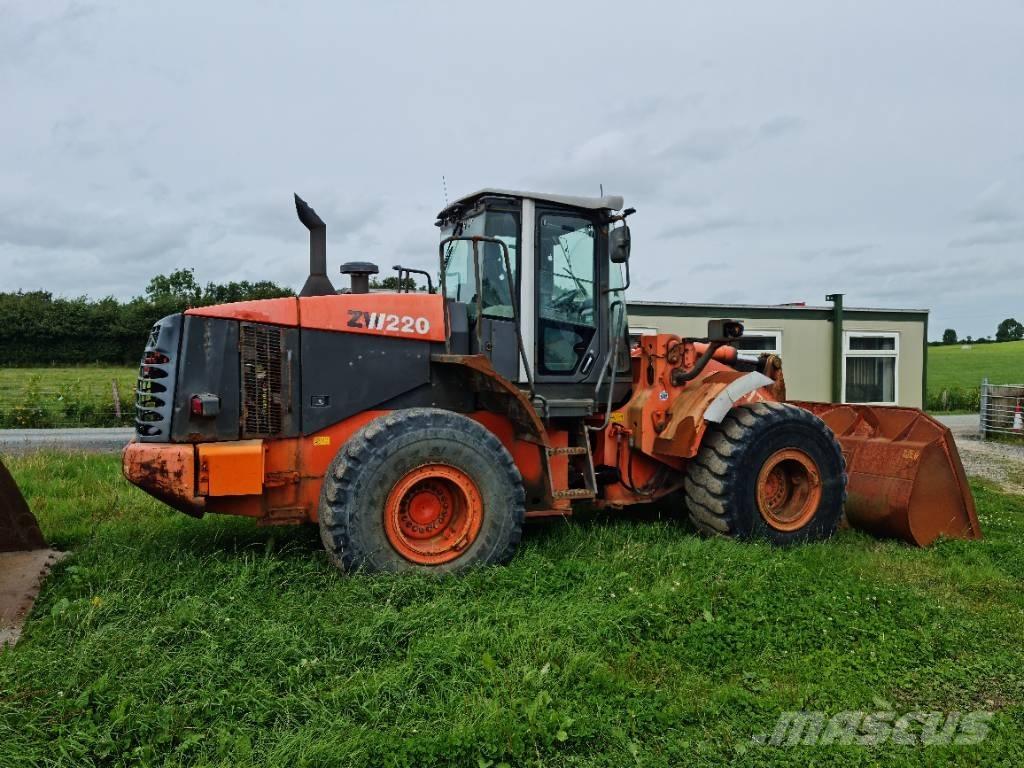 Hitachi ZW 220 ホイールローダー・タイヤショベル