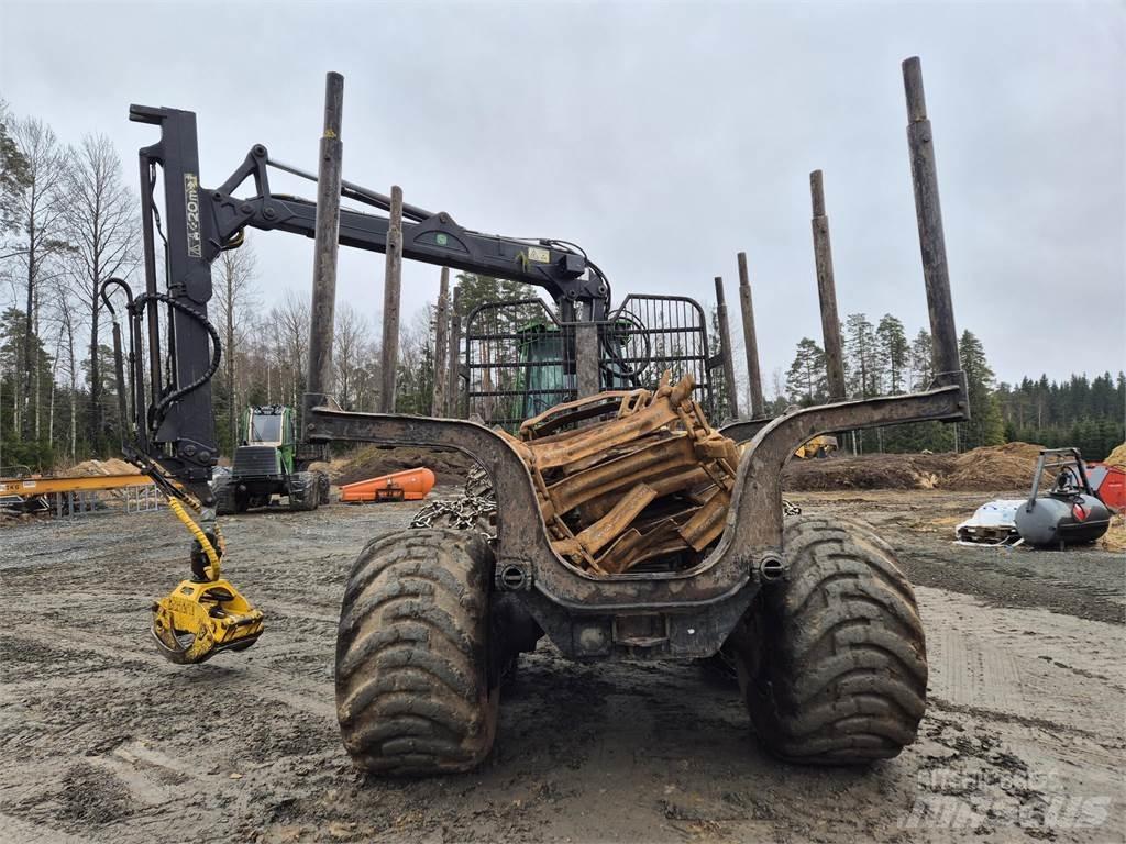 John Deere 1110D フォワーダー