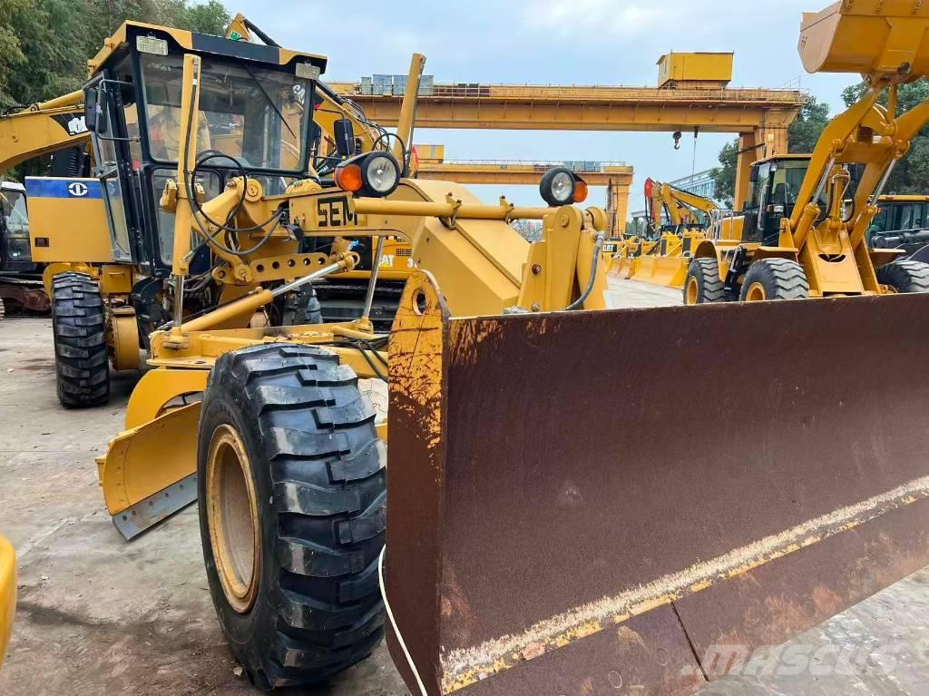 SEM 919 モーターグレーダー
