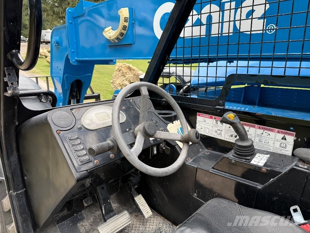 Genie GTH 844 テレスコーピックハンドラー