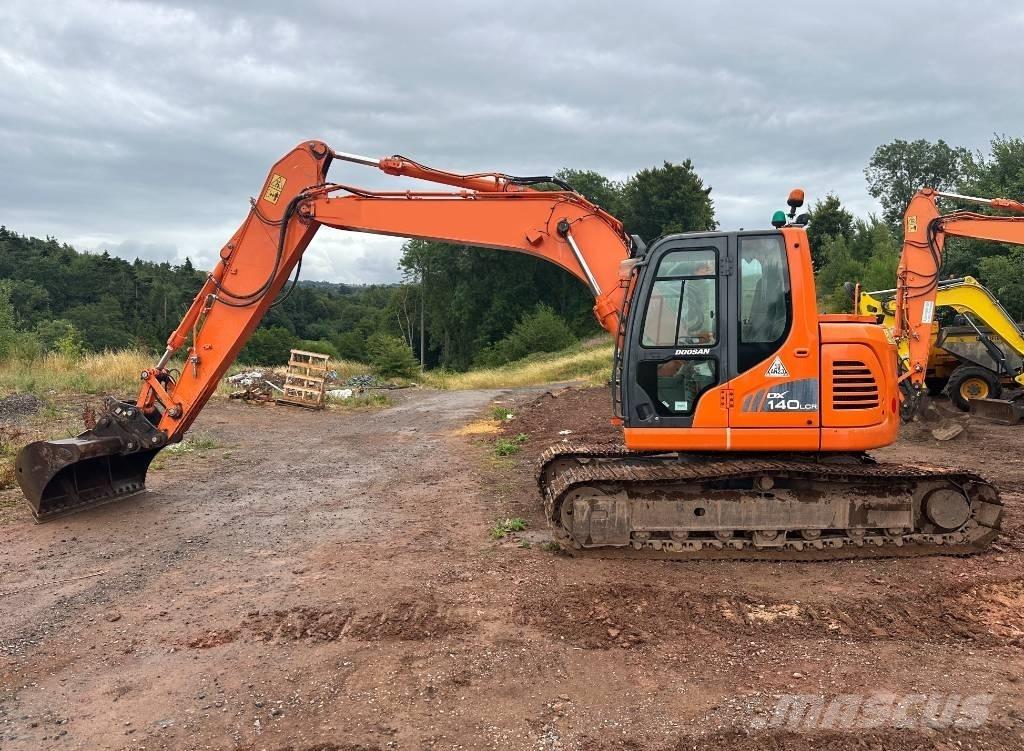 Doosan DX 140 LCR-3 大型油圧ショベル12t以上（パワーショベル・ユンボ）
