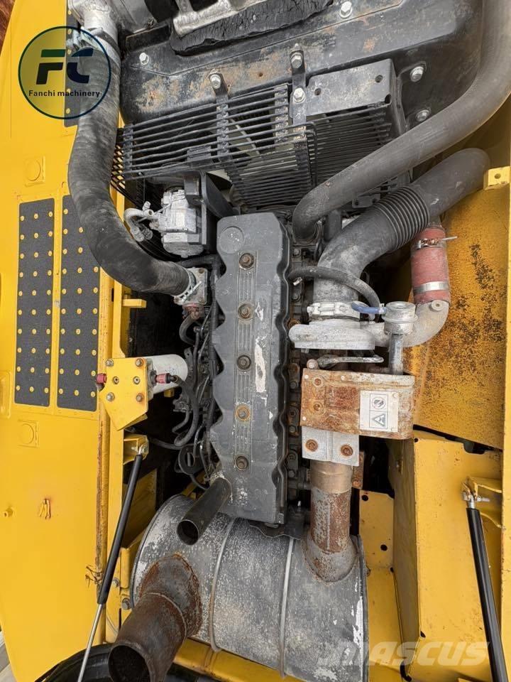 Komatsu PC 240 LC 大型油圧ショベル12t以上（パワーショベル・ユンボ）