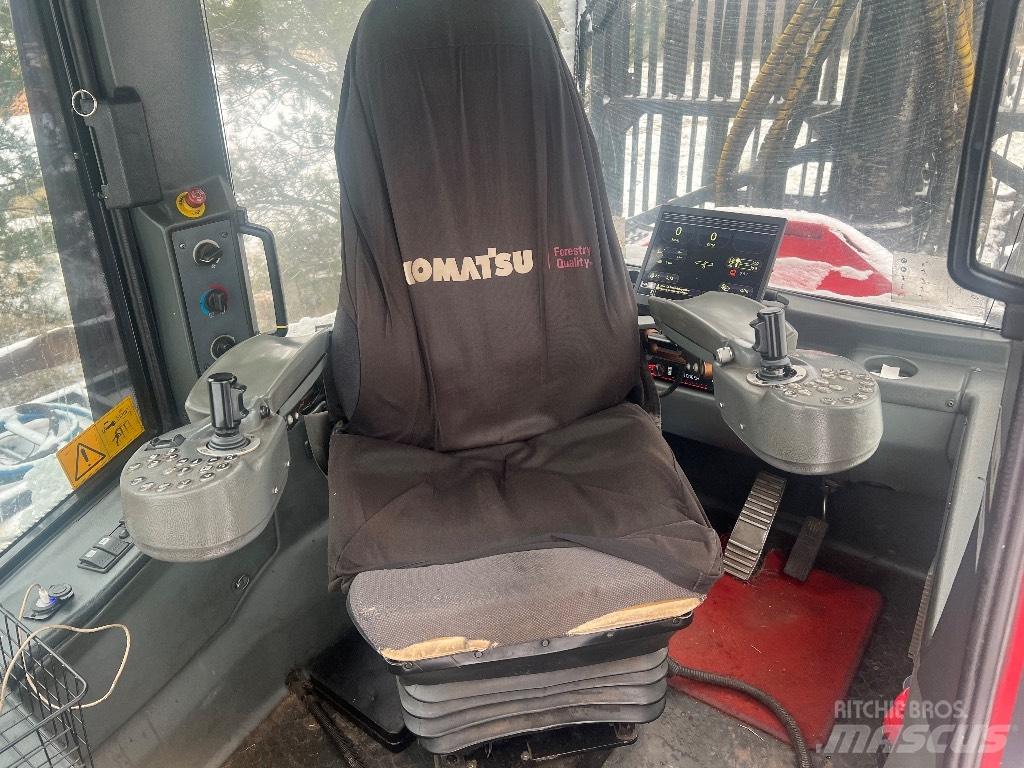 Komatsu 840 TX フォワーダー