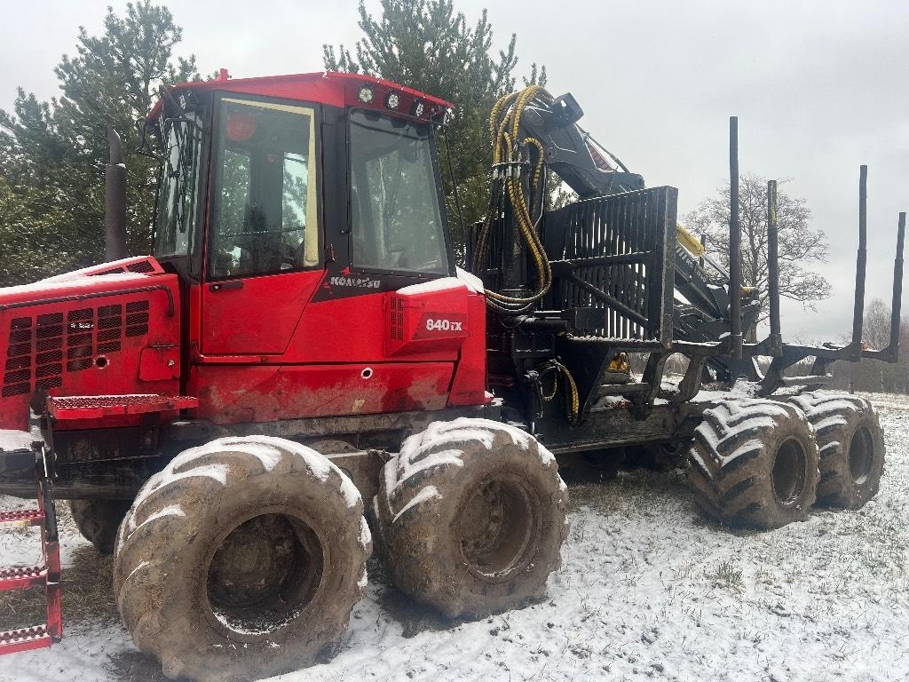 Komatsu 840 TX フォワーダー