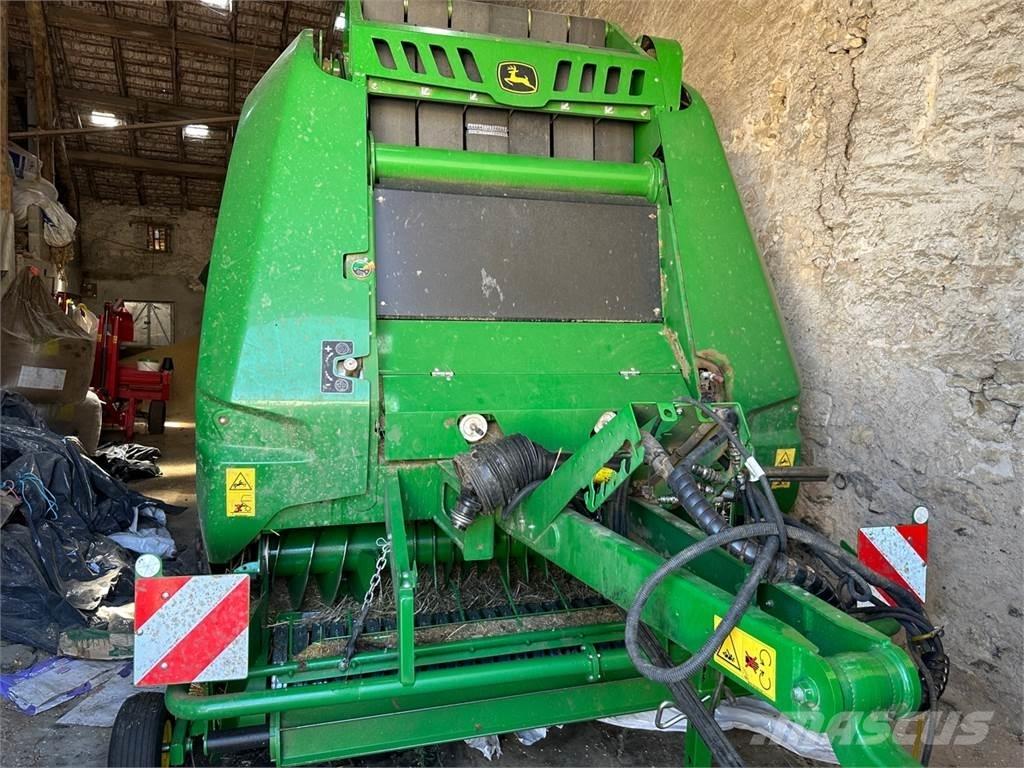 John Deere V461M ラウンドベーラー
