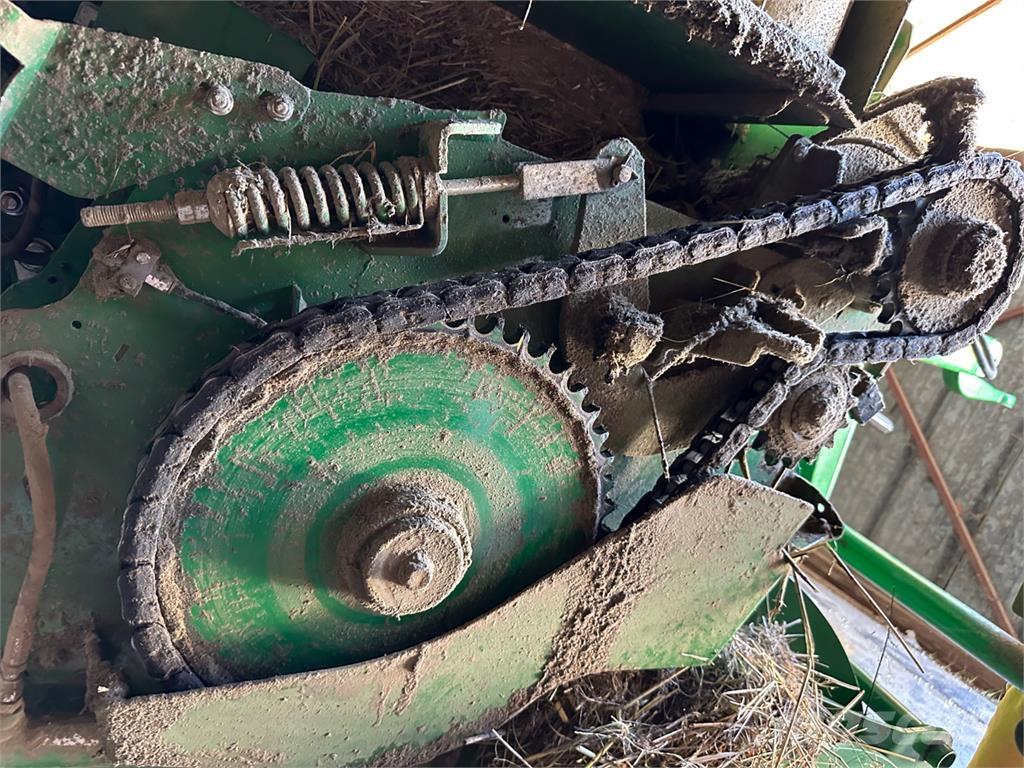 John Deere V461M ラウンドベーラー