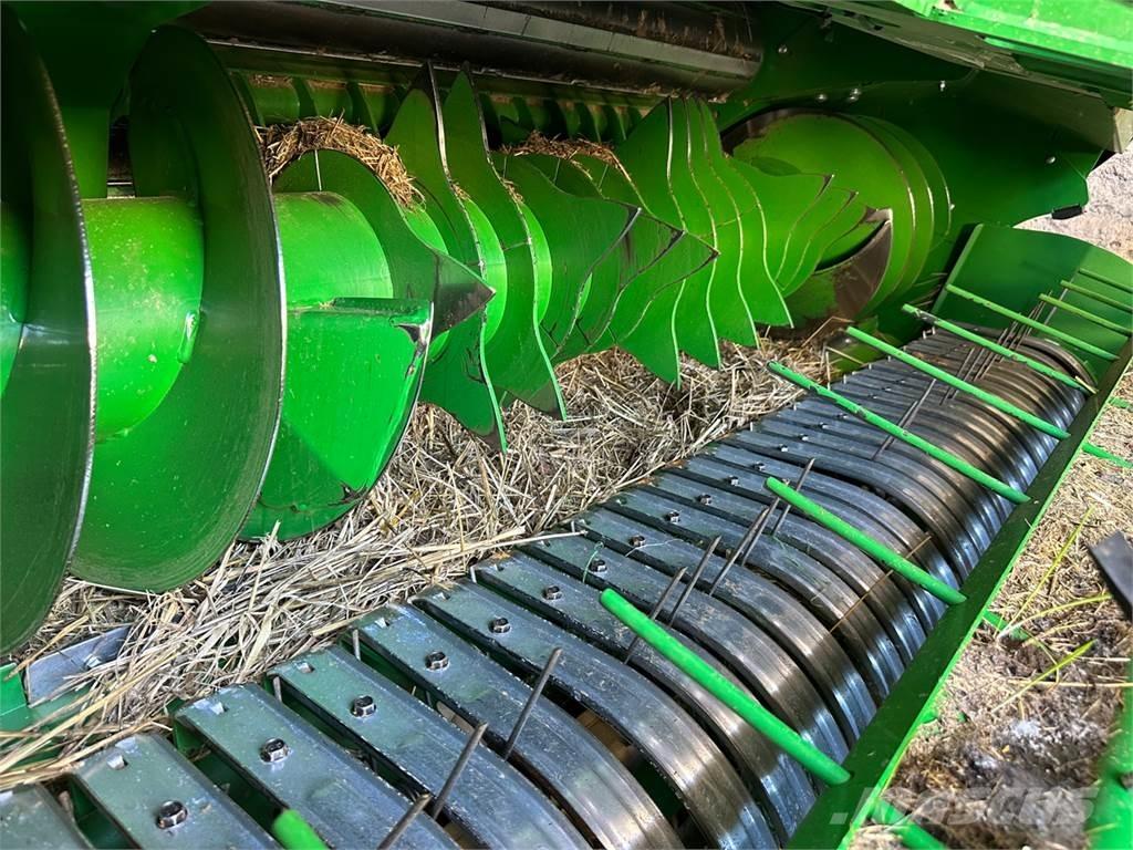 John Deere V461M ラウンドベーラー