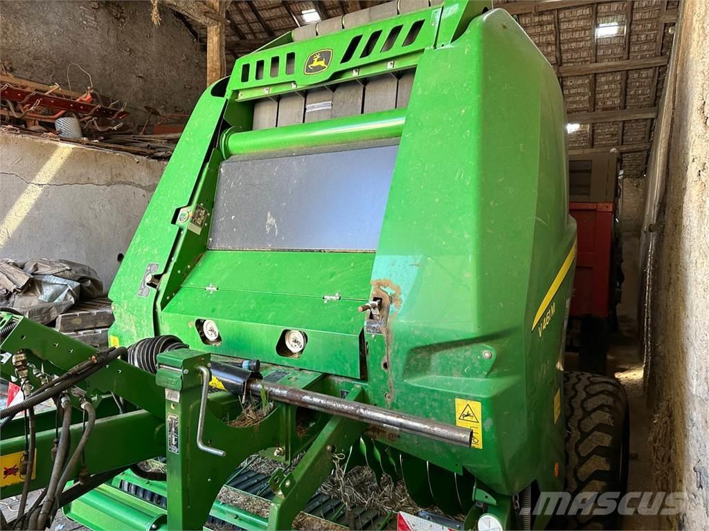 John Deere V461M ラウンドベーラー
