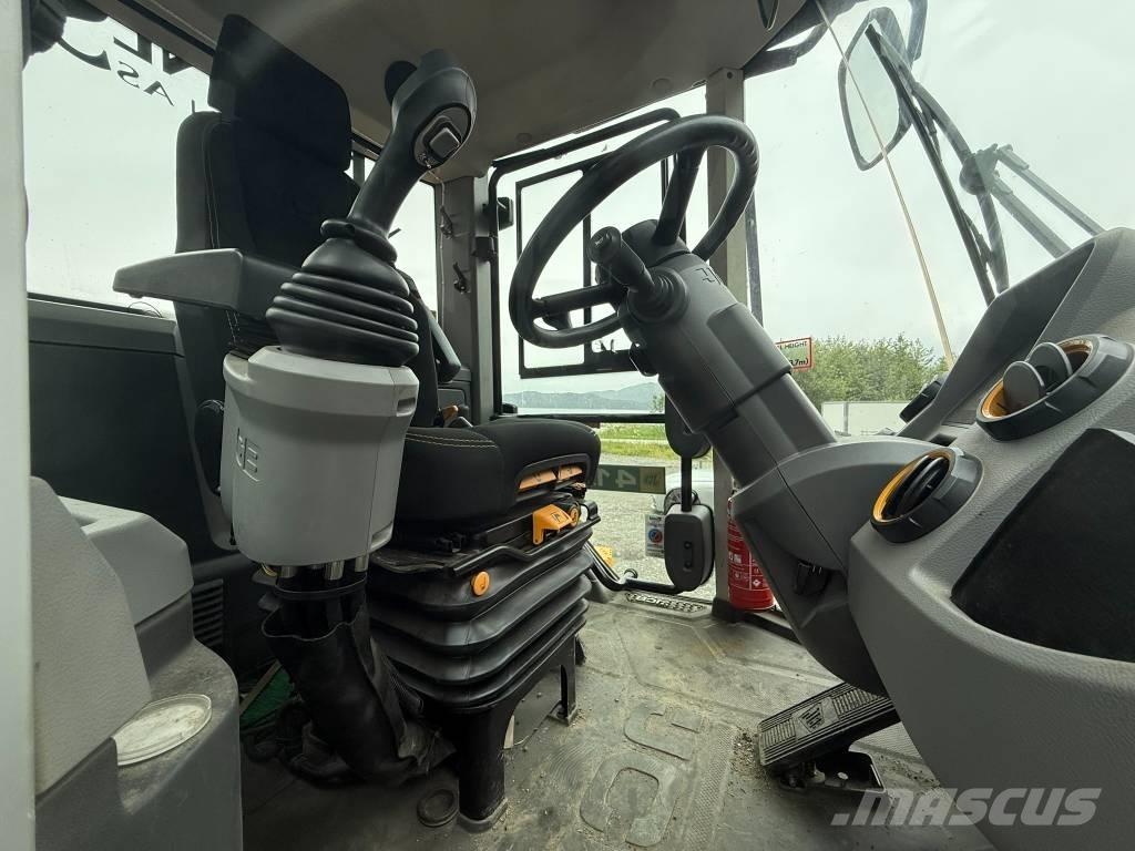 JCB 413K ホイールローダー・タイヤショベル