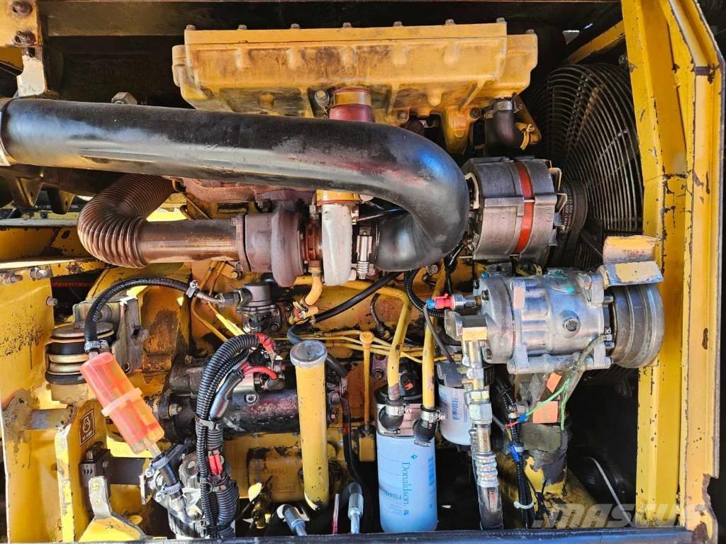 CAT M 312 ホイール式油圧ショベル（パワーショベル・ユンボ・バックホー）