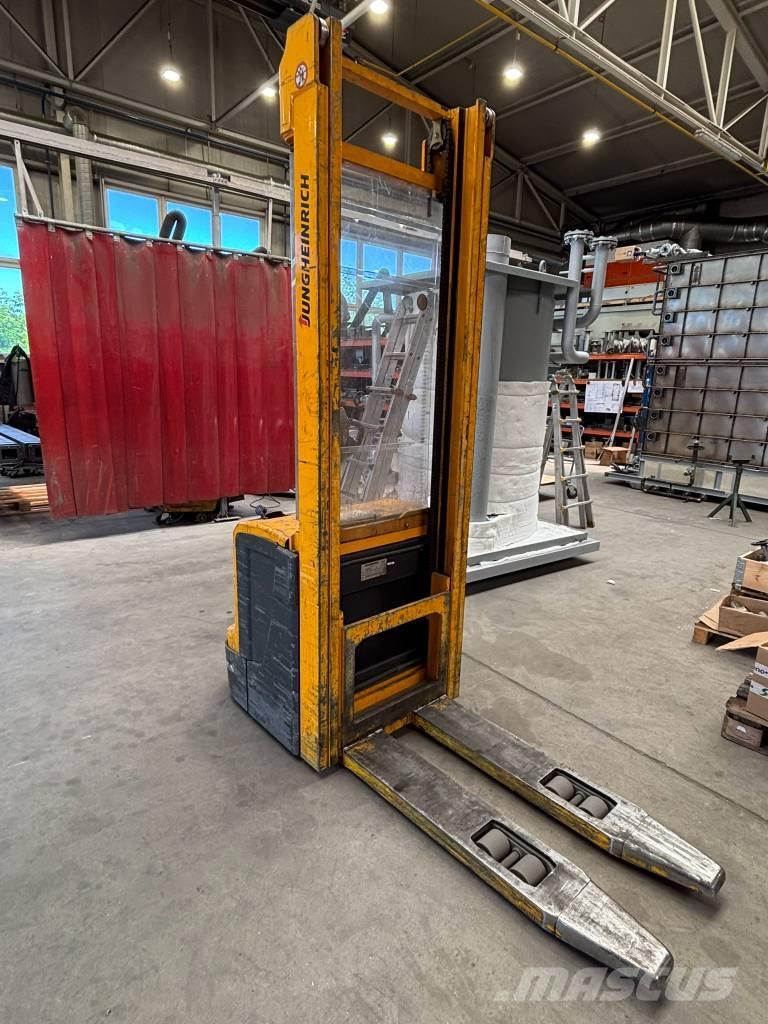 Jungheinrich EJC220 ウォーキンフォークリフト