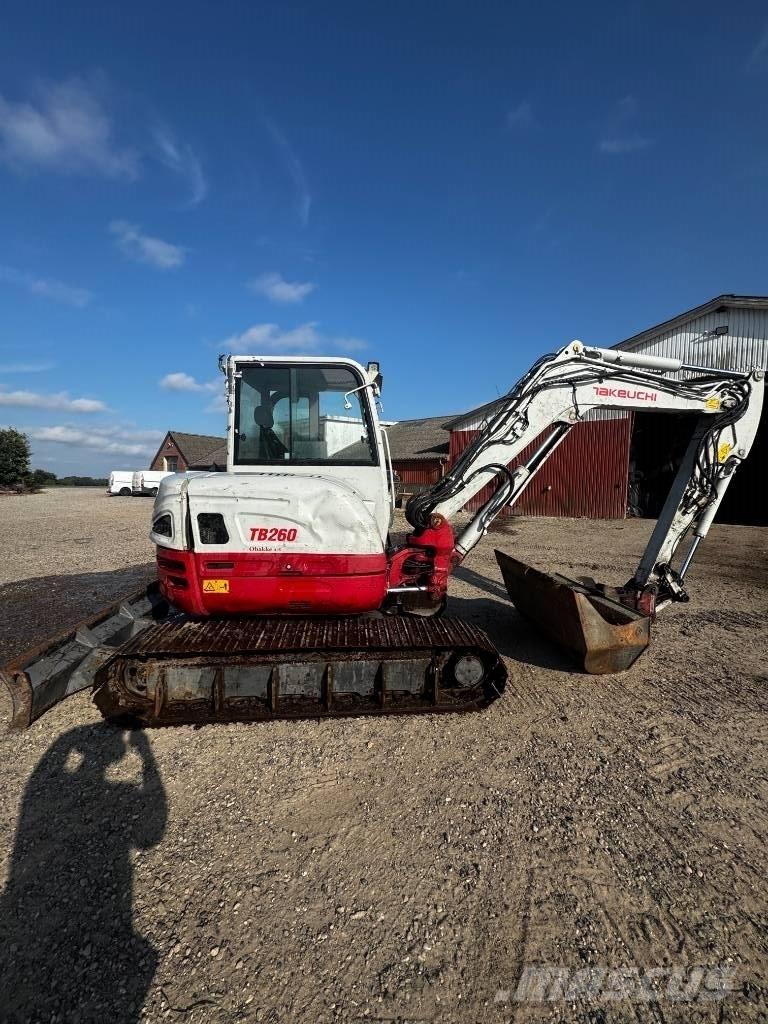 Takeuchi TB 260 大型油圧ショベル12t以上（パワーショベル・ユンボ）