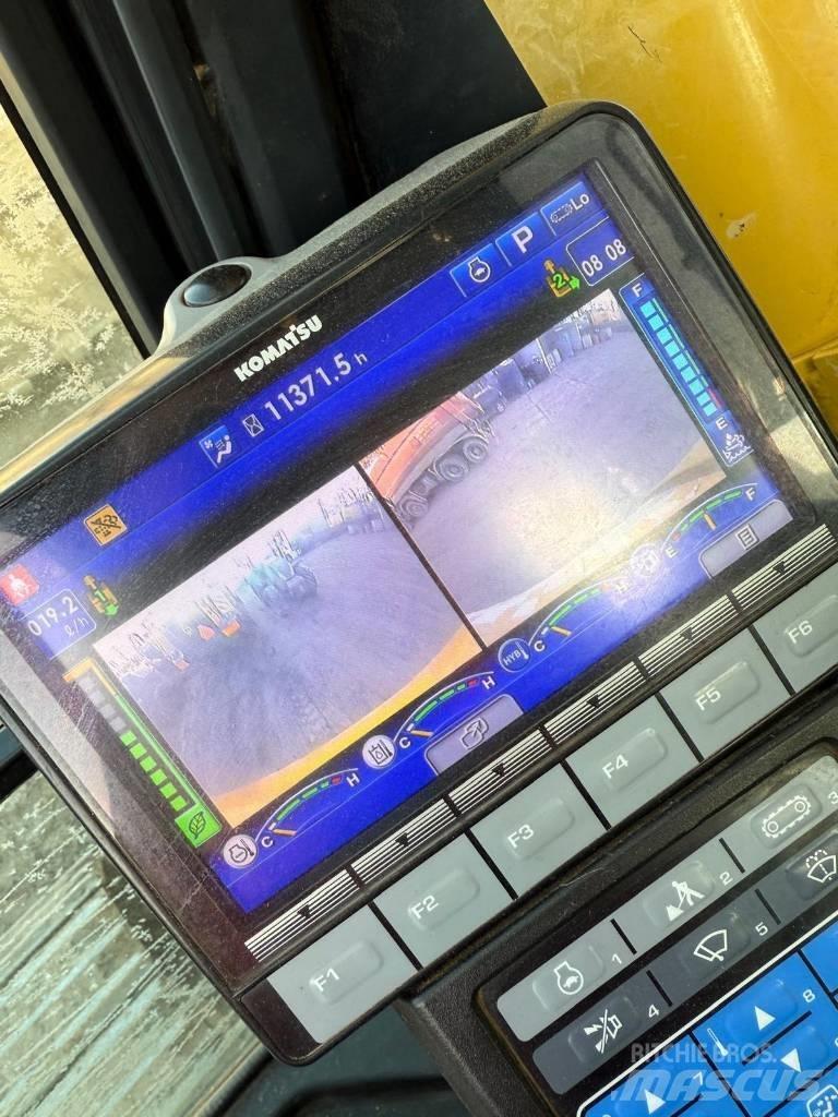 Komatsu HB 365 大型油圧ショベル12t以上（パワーショベル・ユンボ）