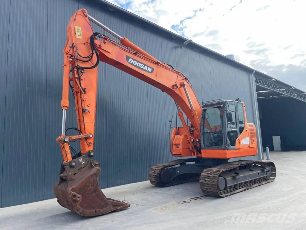 Doosan DX235LCR 大型油圧ショベル12t以上（パワーショベル・ユンボ）