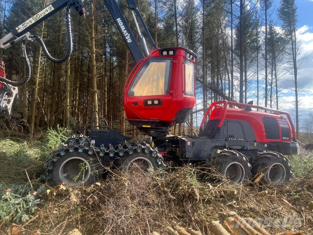 Komatsu 901 XC ハーベスター