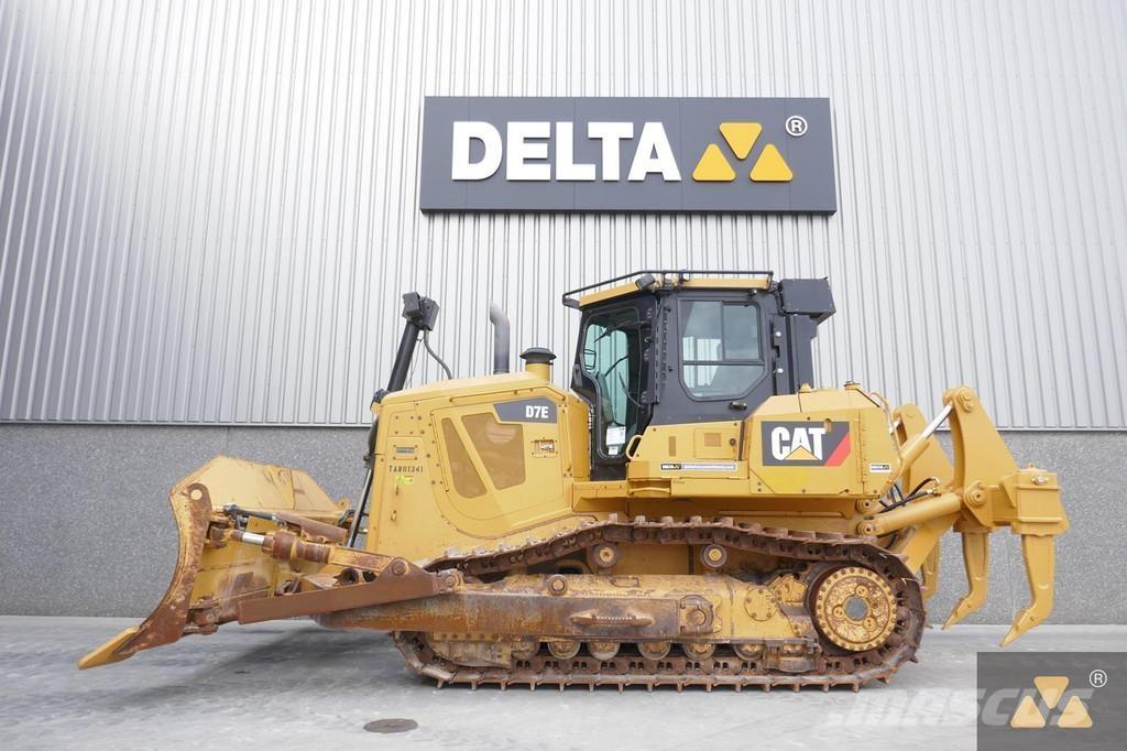 CAT D7E ブルドーザー