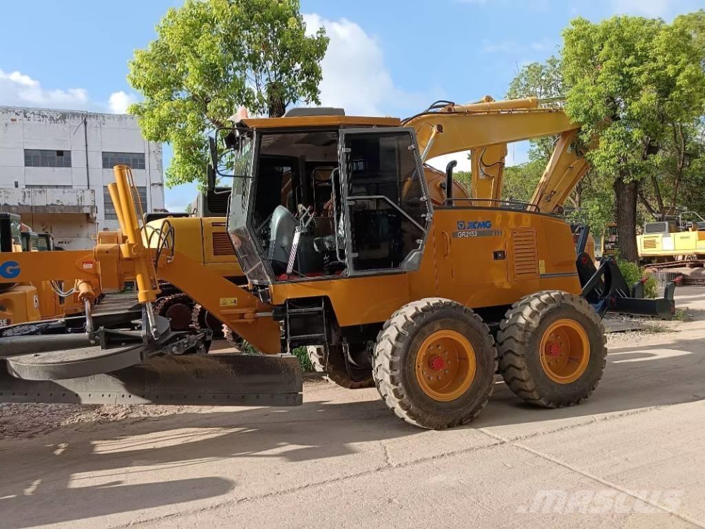 XCMG GR 2153 モーターグレーダー