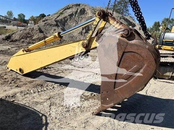 Komatsu PC200 バケット