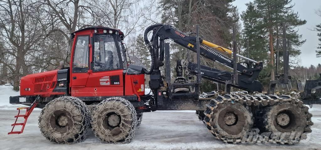 Komatsu 865 フォワーダー