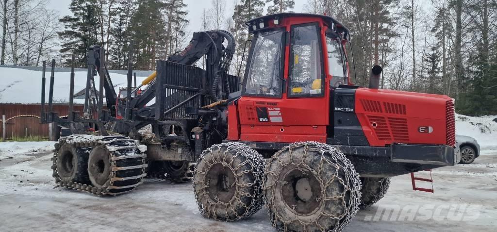 Komatsu 865 フォワーダー
