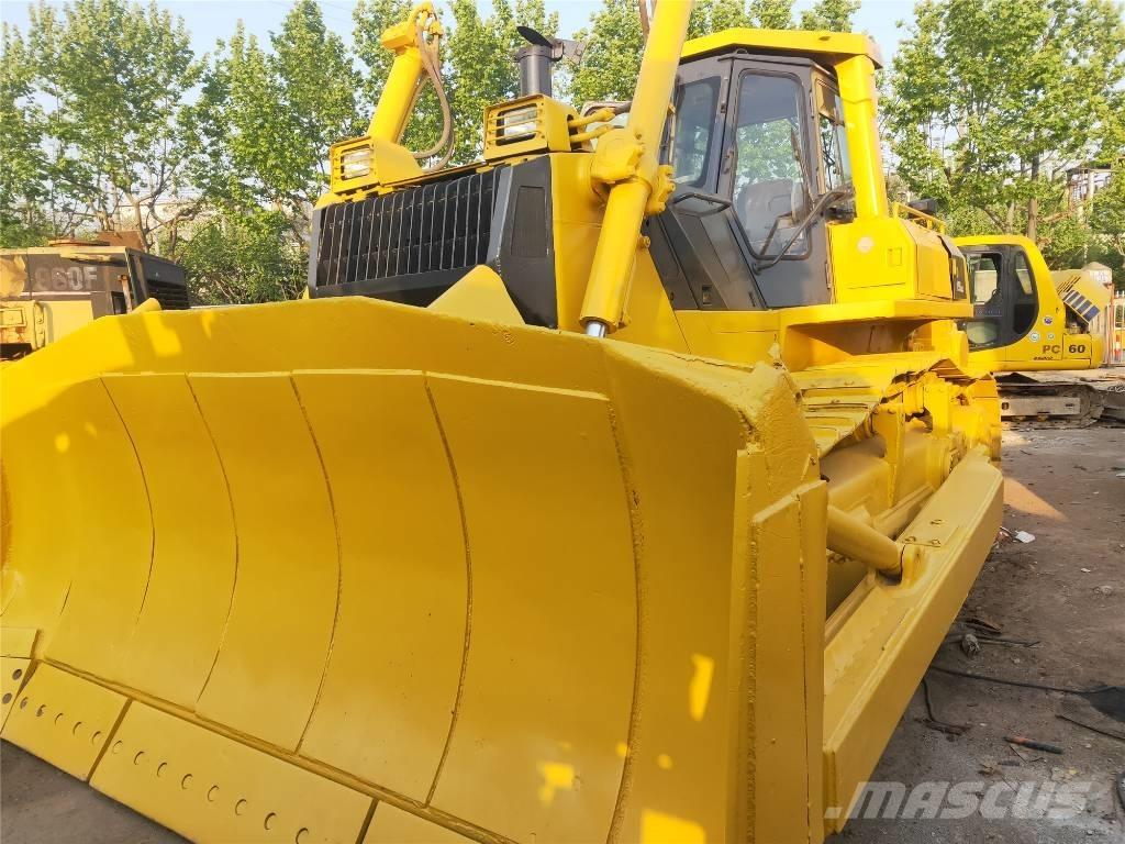 Komatsu D155AX-5 ブルドーザー