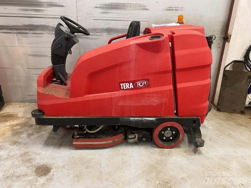 RCM Tera 1102 床洗浄機（スクラバー）