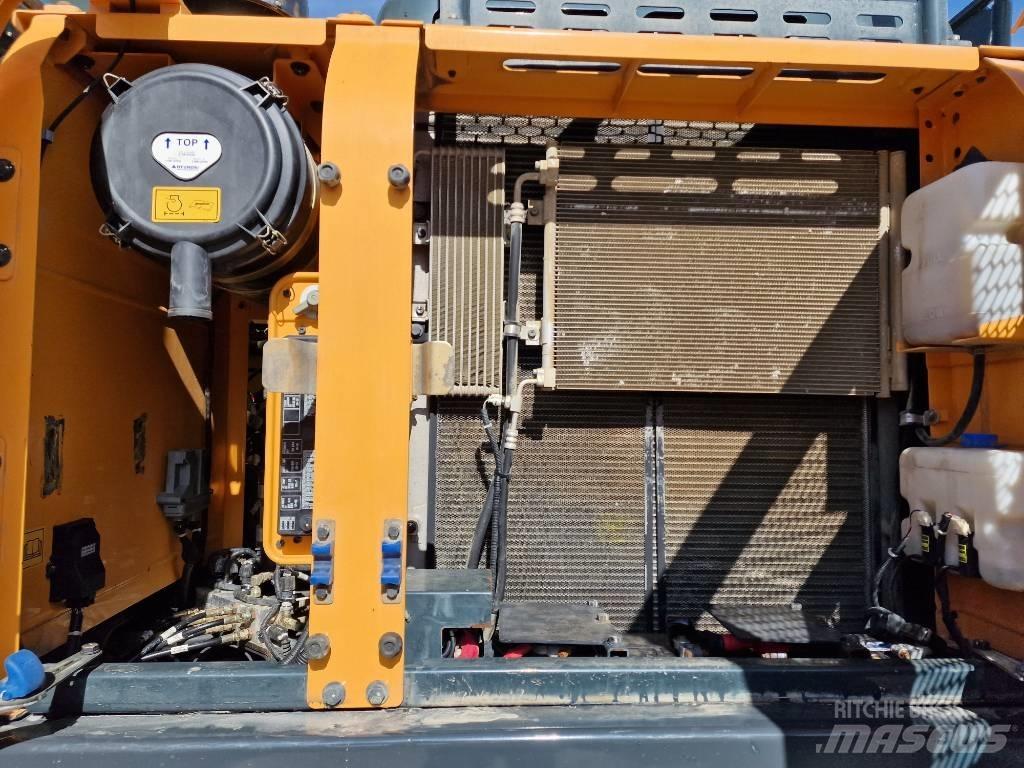 Hyundai HX 220 L 大型油圧ショベル12t以上（パワーショベル・ユンボ）